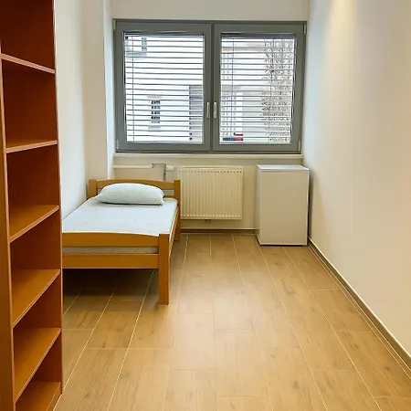 Hostel Nonstop Münih